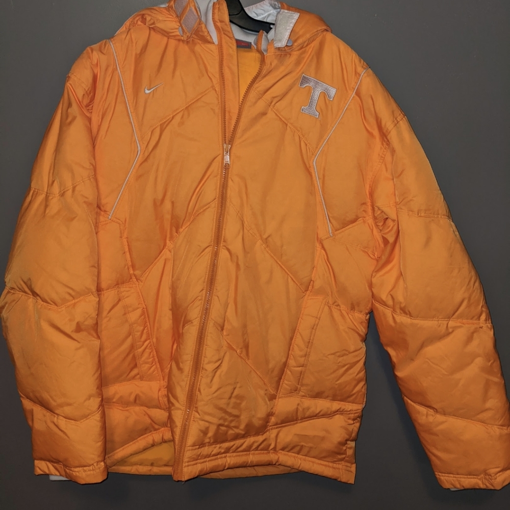 Nike Tennessee puffer jacket large